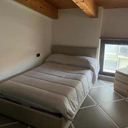 Appartamento Via Giorgio Canale 72 キアーヴァリ エクステリア 写真